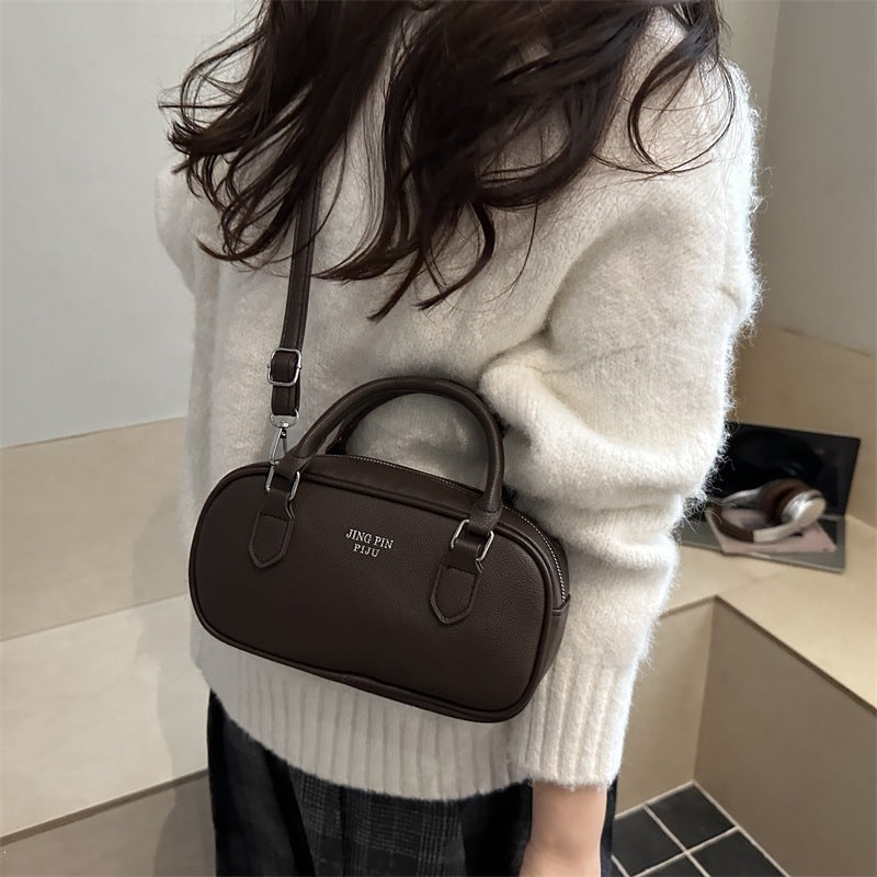 Women's elegant handbag in minimalist design