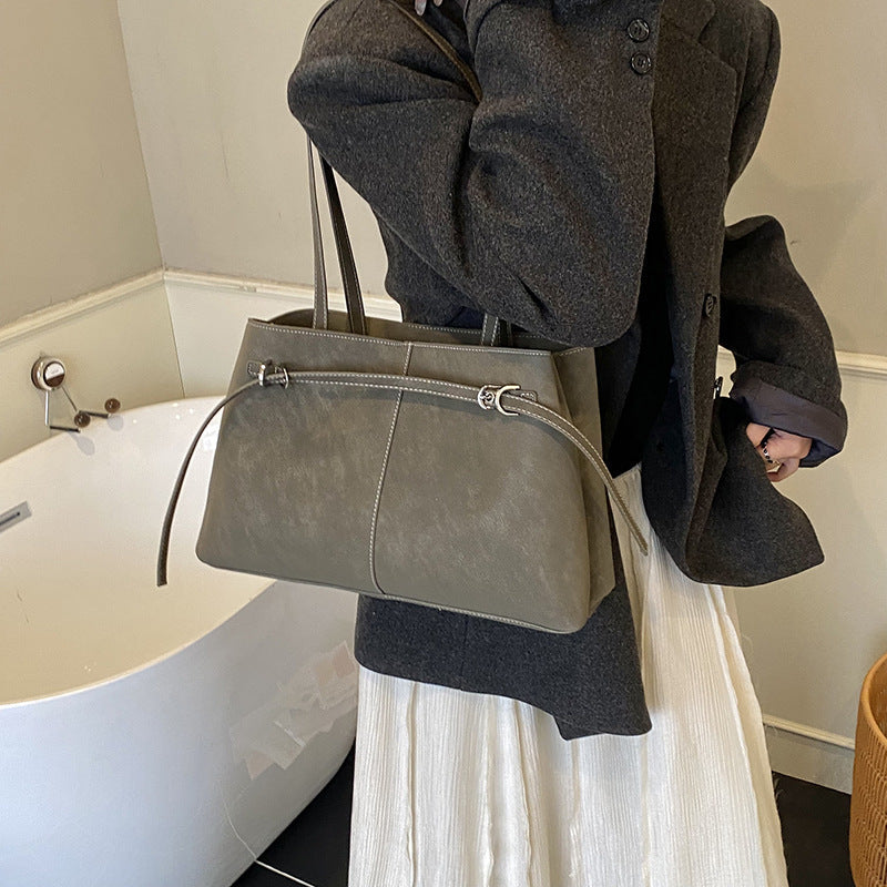Women's Tote Bag made of high-quality synthetic leather with an elegant shoulder strap-https://detail.1688.com/offer/1006623706819.html-Calm Wears-Braun-nothing-Calm Wears