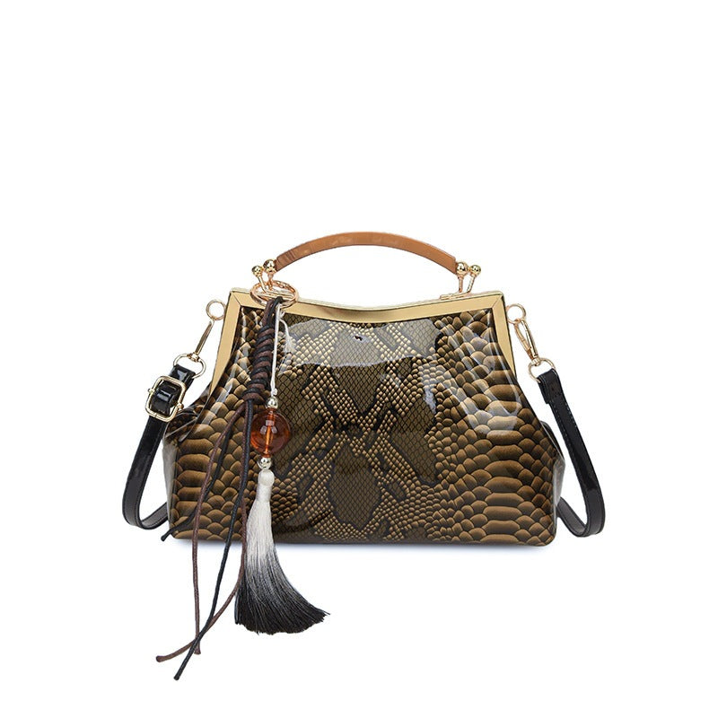 Ladies elegant tote bag in stylish snake leather look-https://detail.1688.com/offer/1052142027406.html-Calm Wears-Gold-231015-Calm Wears