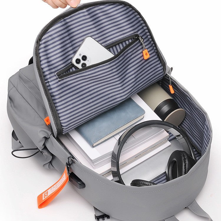 More modern leisure backpack