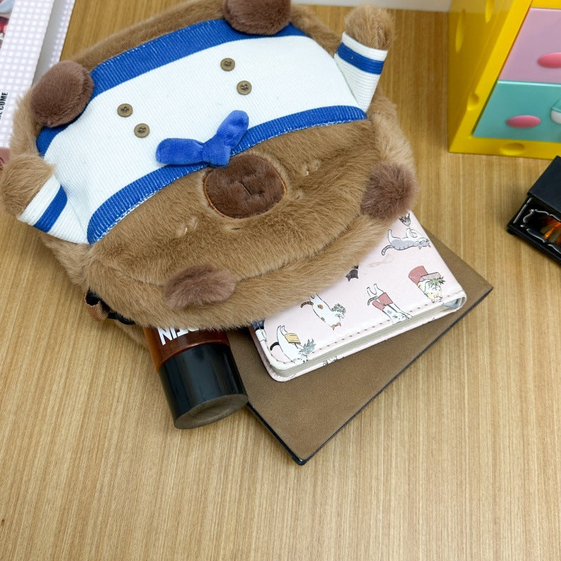 Cozy plush handbag in animal design