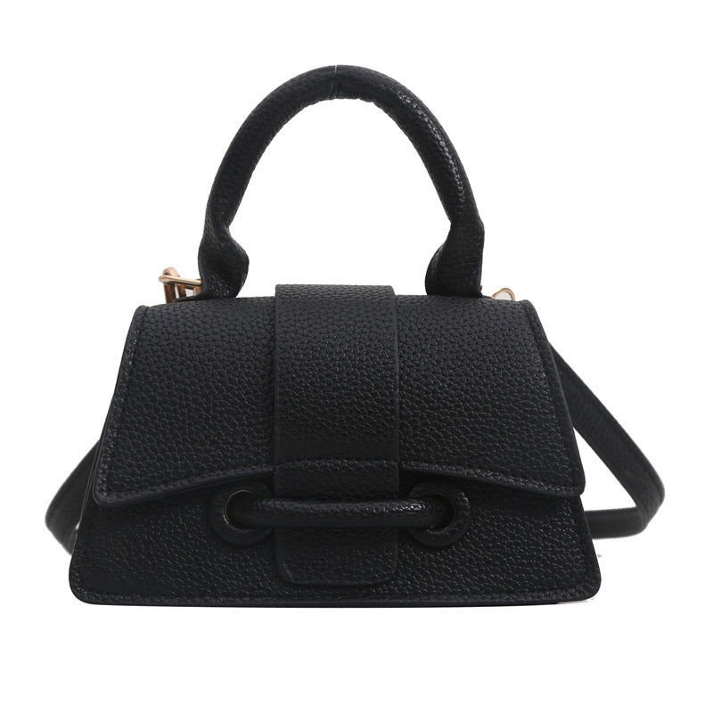 WoLuxurious Textured Leather Shoulder Bag
