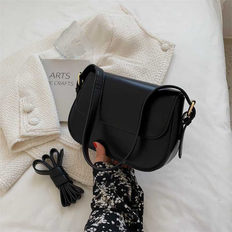 Handmade leather shoulder bag