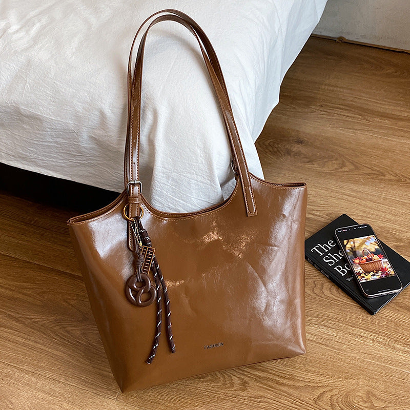 Ladies elegant tote handbag made of high-quality synthetic leather with playful pendant-https://detail.1688.com/offer/993747288803.html-Calm Wears-Black-nothing-Calm Wears
