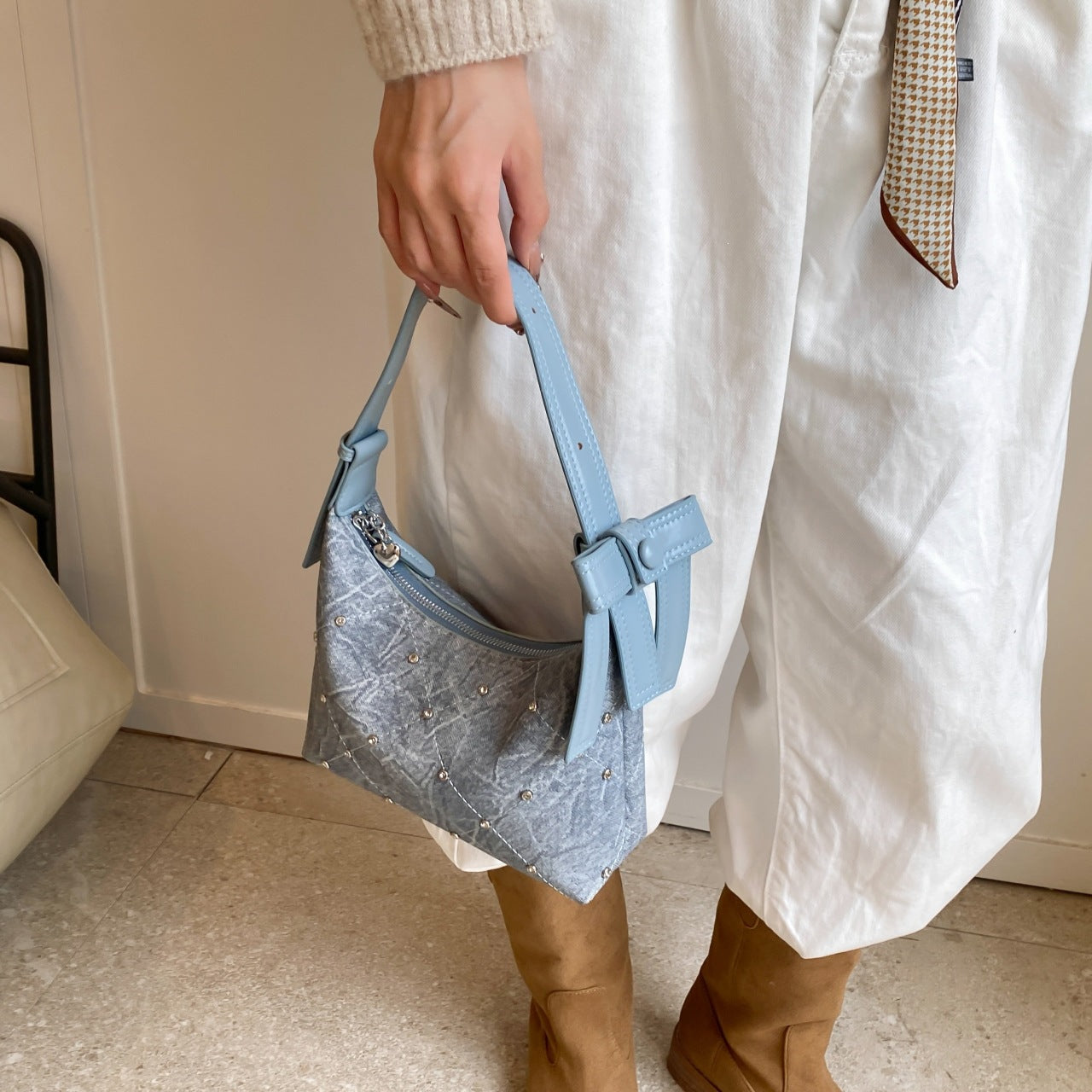 Ladies fashionable shoulder bag with sparkling appliqués-https://detail.1688.com/offer/1047797277877.html-Calm Wears-Braun-nothing-Calm Wears