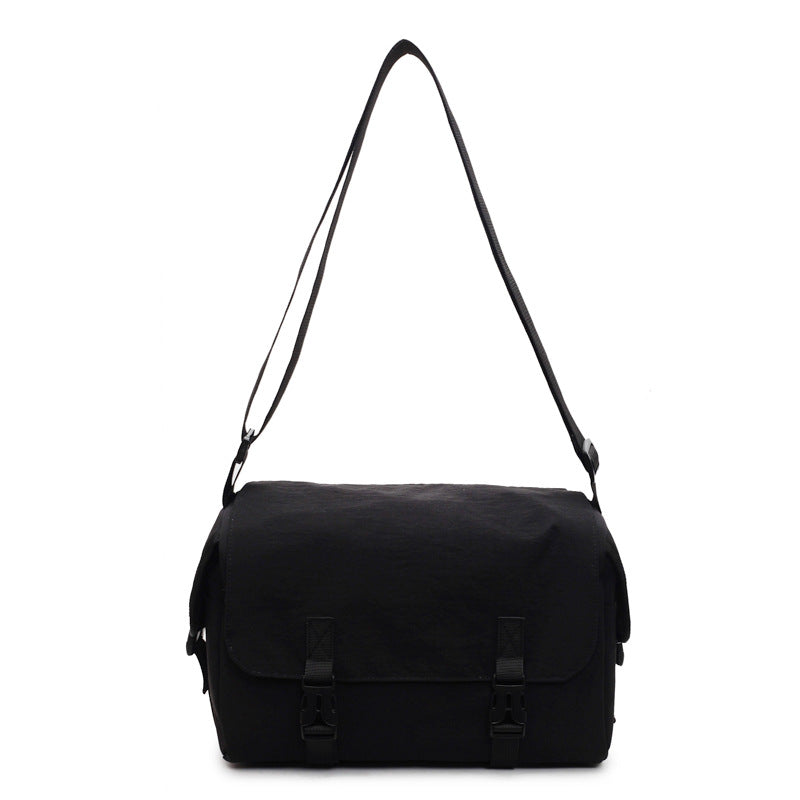Modular shoulder bag with unique fastening system