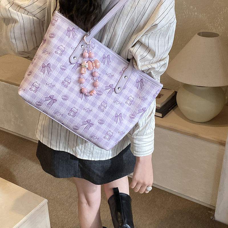 Chic Floral Patterned Tote Bag