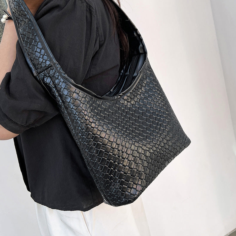 Textured Woven Hobo Bag