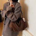 Ladies elegant hobo bag made of structured synthetic leather with detachable tag-https://detail.1688.com/offer/990311729867.html-Calm Wears-Braun-Size: With pendant-Calm Wears