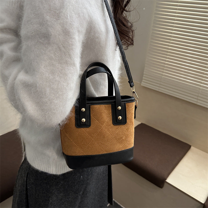 Women's elegant mini bucket bag with detachable shoulder strap