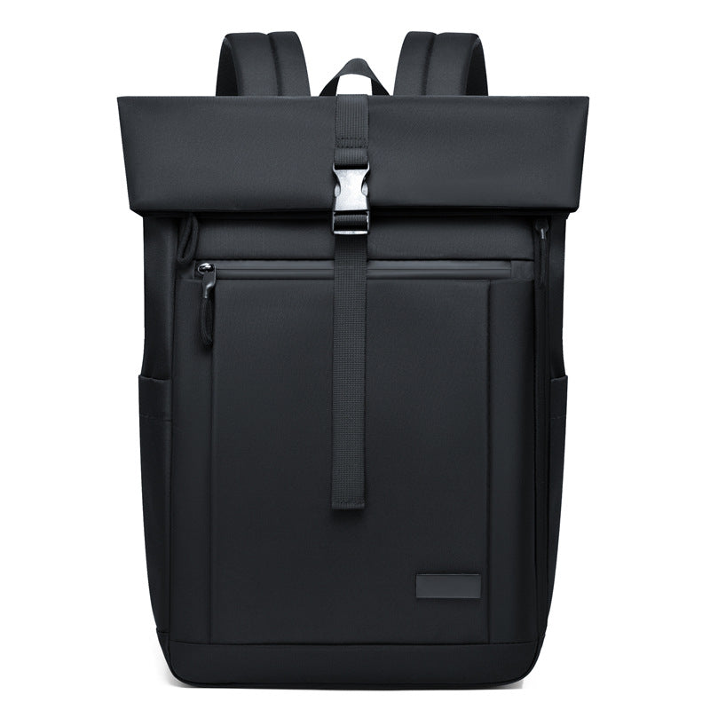 More elegant and functional backpack with reinforced carrying straps