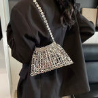 Fashionable shoulder bag