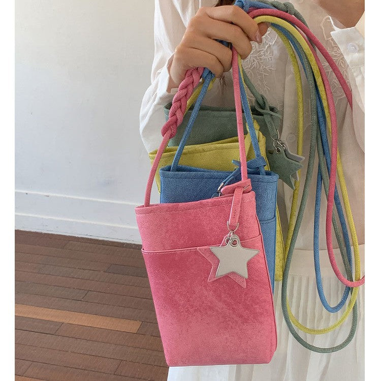 Fashionable shoulder bag with braided shoulder strap