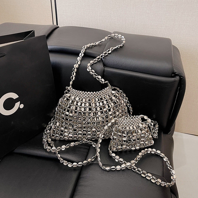 Fashionable shoulder bag
