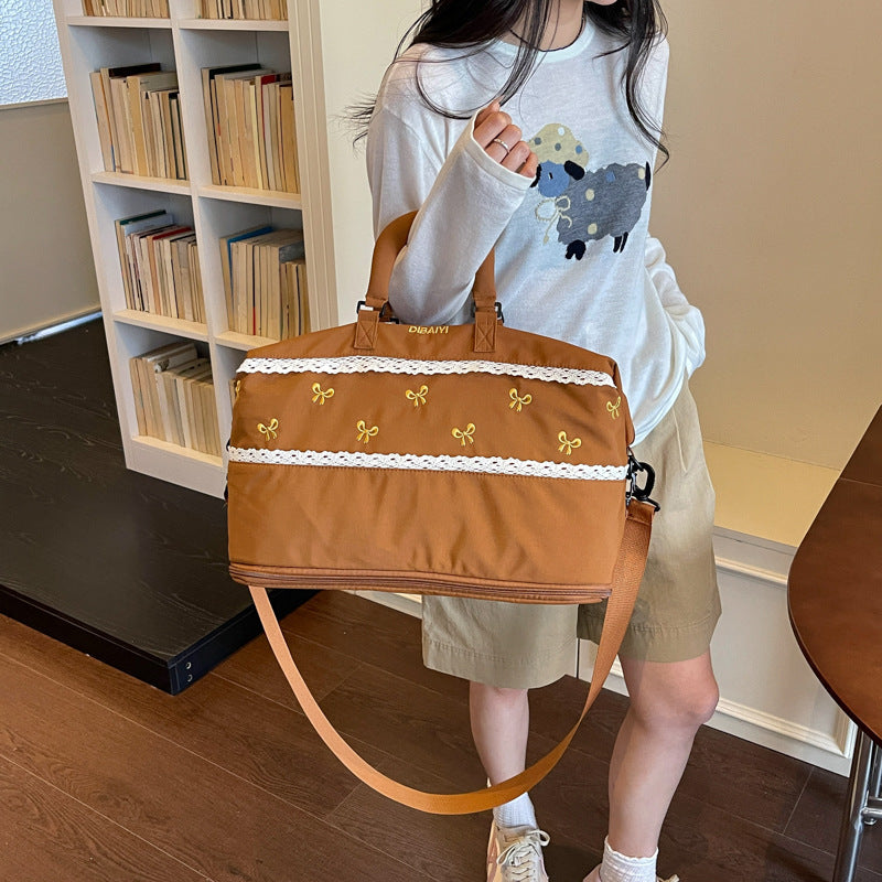 Spacious Versatile Weekend Duffle Bag
