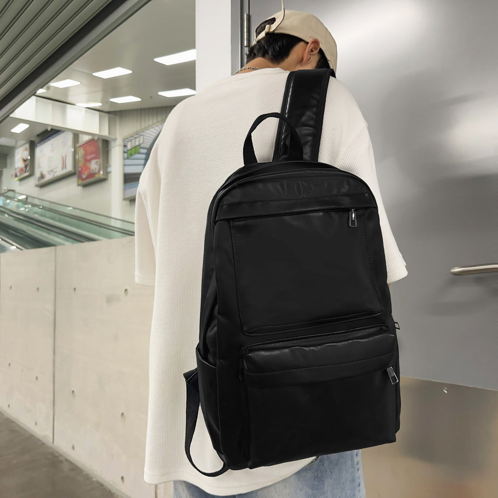 Stylish backpack with innovative main compartment