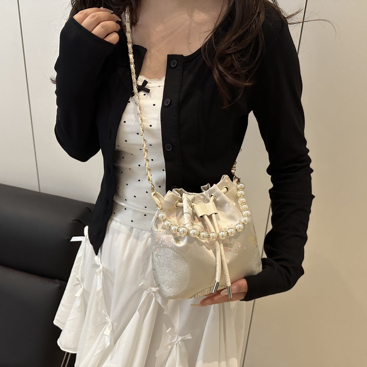 Elegant Floral Print Drawstring Bucket Bag