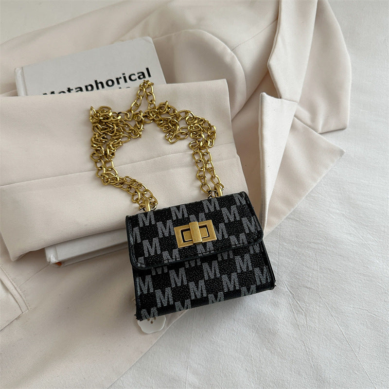 Ladies mini wallet with elegant chain decoration-https://detail.1688.com/offer/913649428313.html-Calm Wears-Black-nothing-Calm Wears