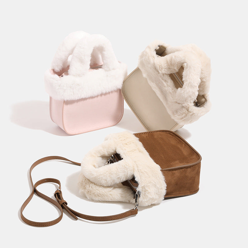 Women’s mini bag with luxurious faux fur collar