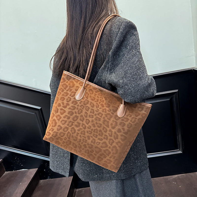 Stylish Leopard Print Tote Bag