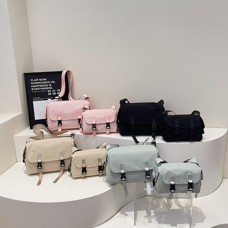 Modular shoulder bag with unique fastening system