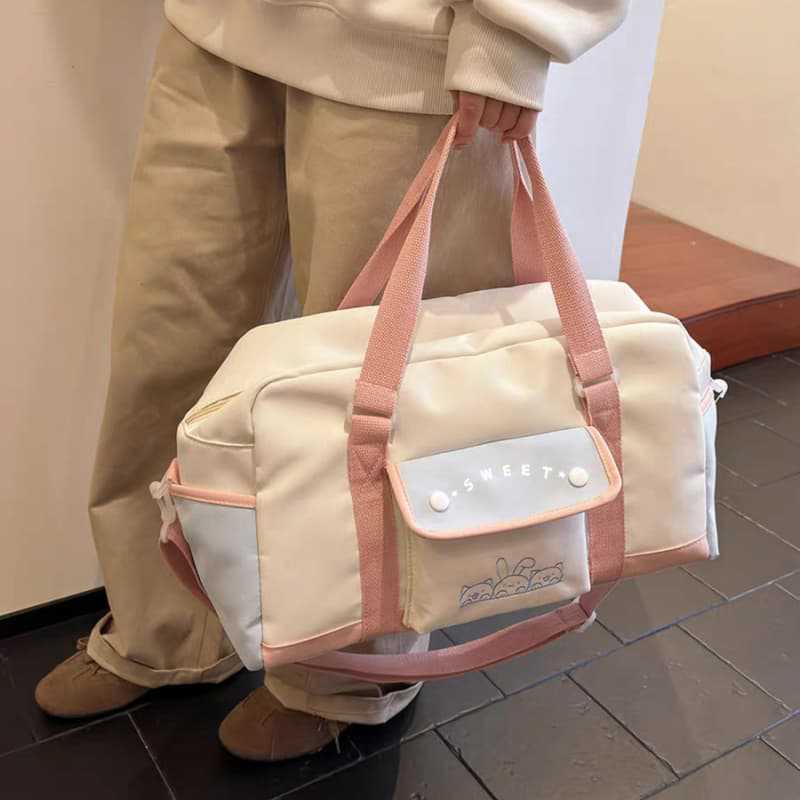 Trendy Multi-Functional Gym Duffle Bag
