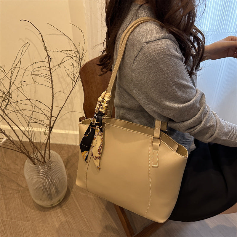 Elegant Structured Tote Bag