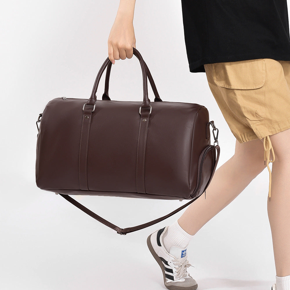 Stylish leather travel bag