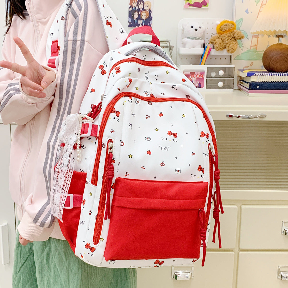 Leisure backpack with charming design and practical compartments