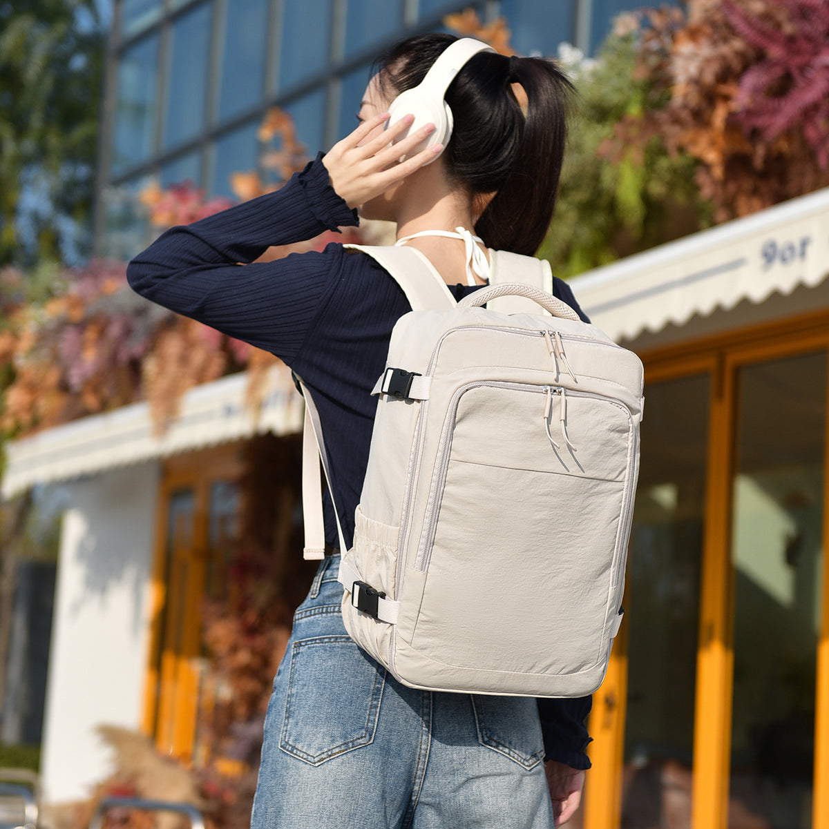 Backpack with multiple compartment system