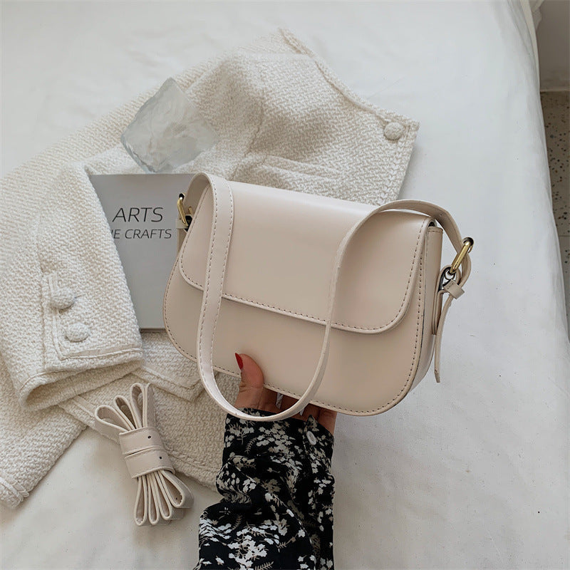 Handmade leather shoulder bag-velveti-amsterdam20250414-Calm Wears-Beige-Calm Wears