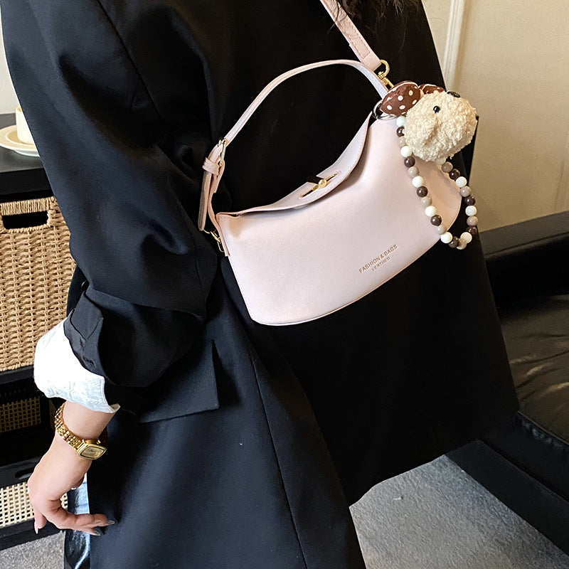 Women's shoulder bag with decorative pendant-https://detail.1688.com/offer/1017420588372.html-Calm Wears-Rosa-Size: With pendant-Calm Wears