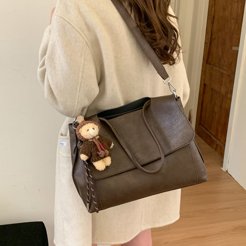 Women's fashionable shoulder bag with charming pendant-https://detail.1688.com/offer/1003905987892.html-Calm Wears-Braun-Size: With pendant-Calm Wears