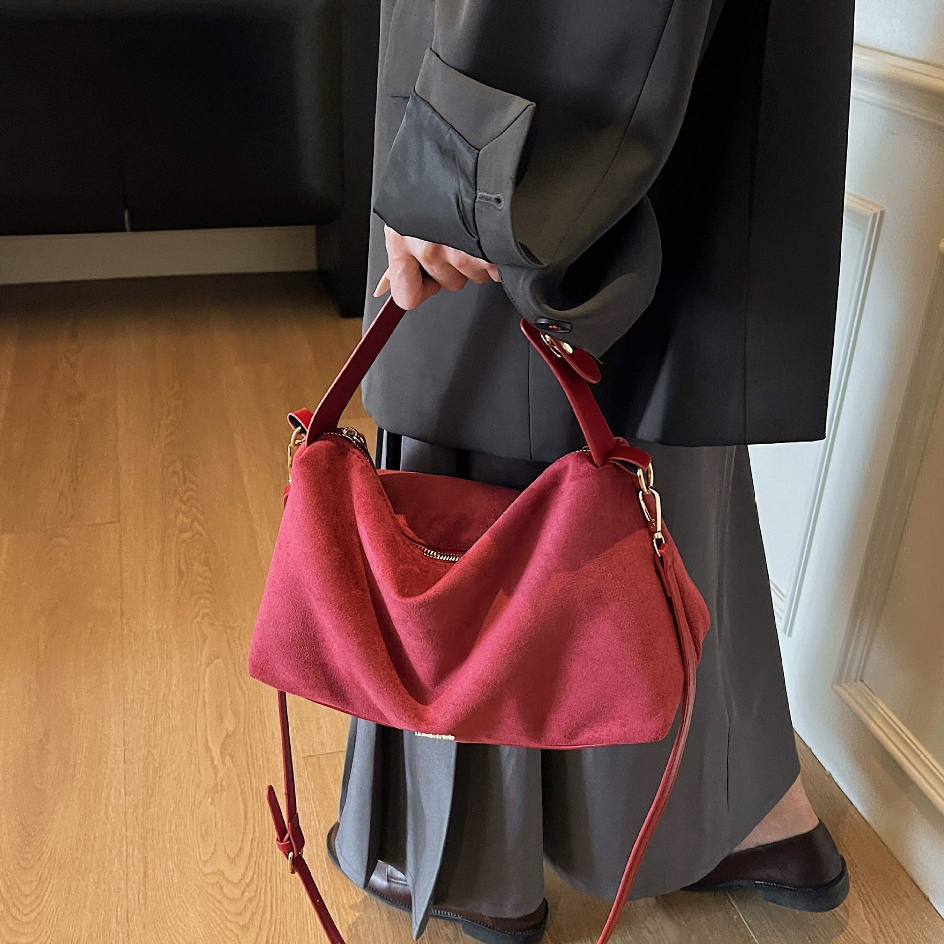 Women's practical shoulder bag made of soft suede-https://detail.1688.com/offer/986528708651.html-Calm Wears-Braun-nothing-Calm Wears