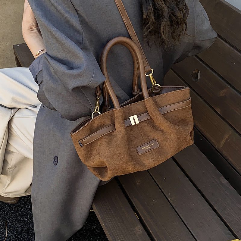 Women trendy hobo bag made of high-quality suede-https://detail.1688.com/offer/992387479305.html-Calm Wears-Braun-nothing-Calm Wears