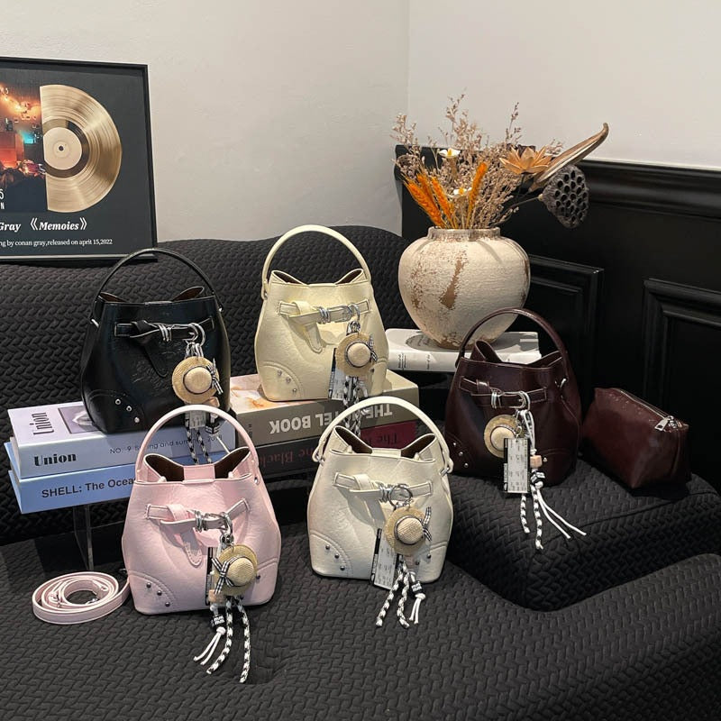 Women's stylish mini bucket bag with removable cosmetic pouch