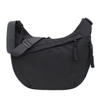 Practical shoulder bag with innovative carrying system