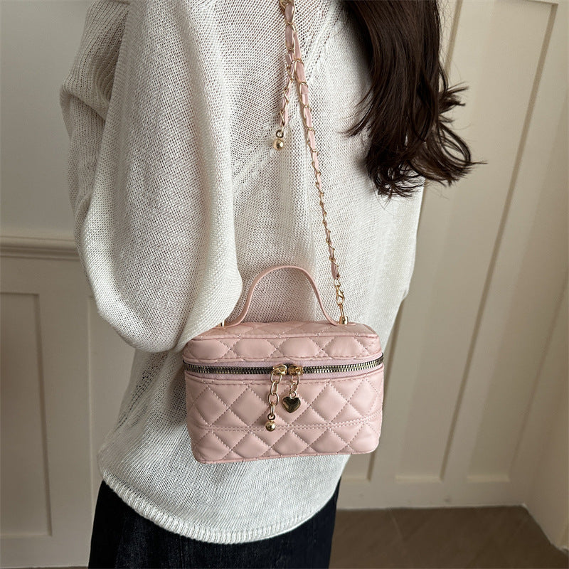 Women’s elegant quilted mini handbag with detachable shoulder strap