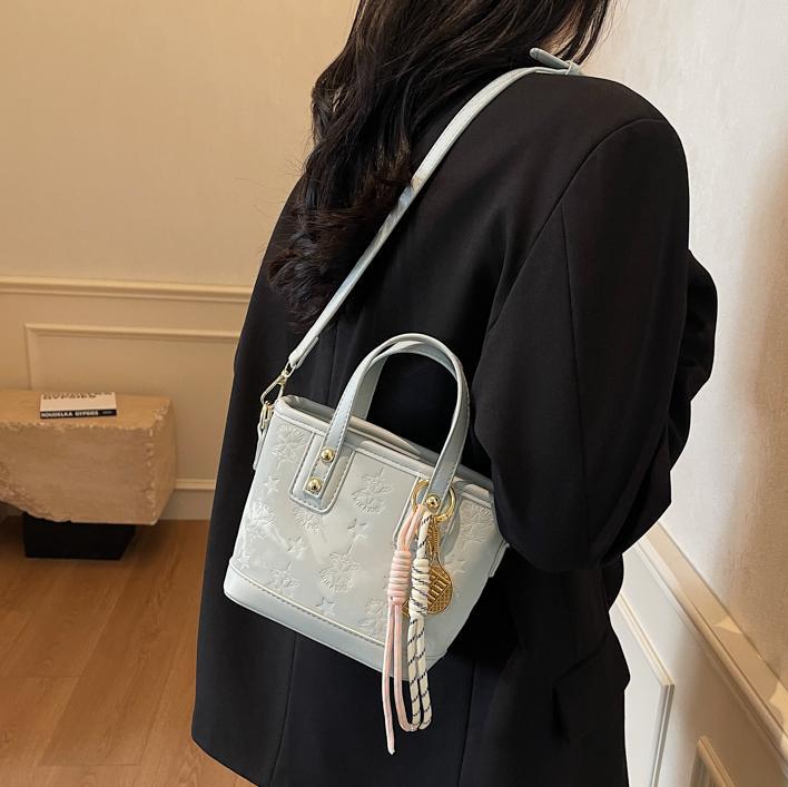 Ladies mini bag in playful design with decorative charm-https://detail.1688.com/offer/895333034201.html-Calm Wears-Rosa-Size: With pendant-Calm Wears