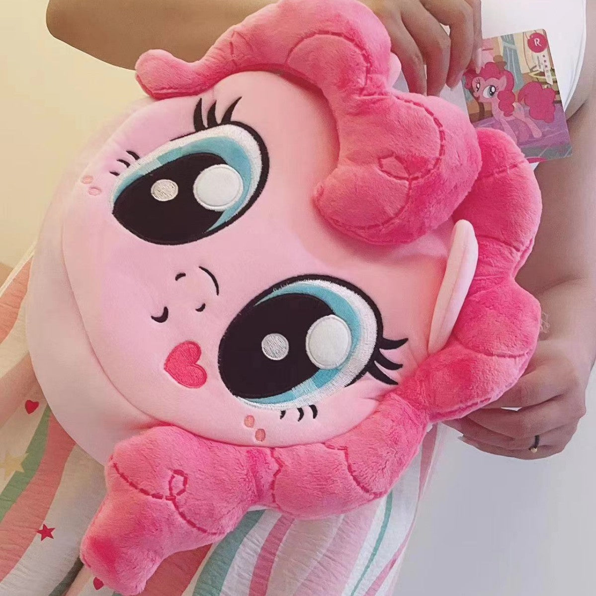Plush shoulder bag with character design