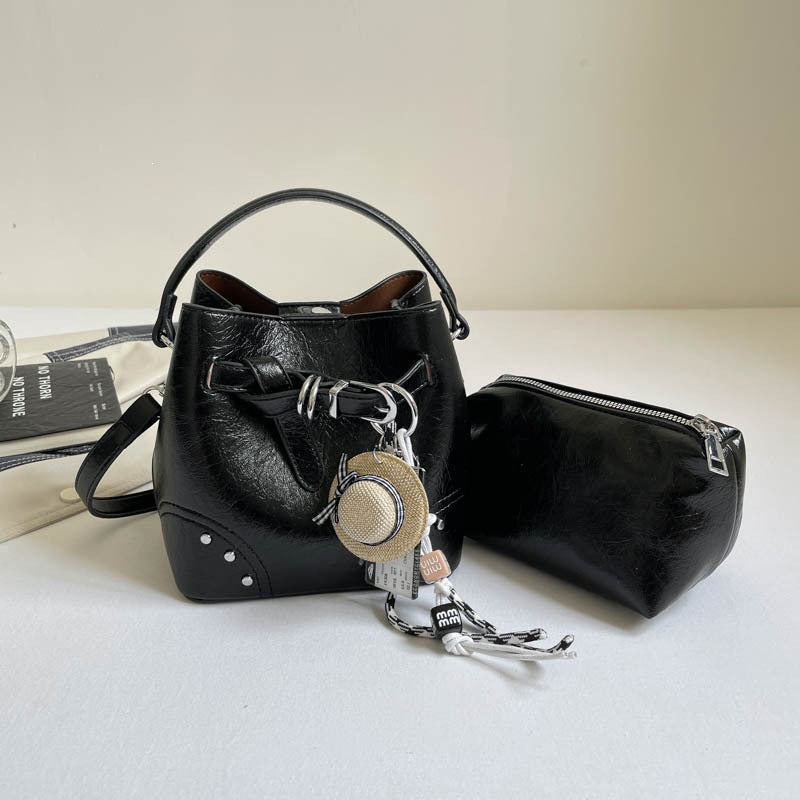 Women's stylish mini bucket bag with removable cosmetic pouch