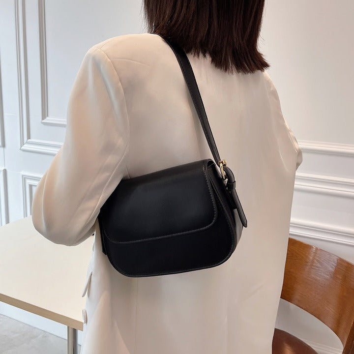 Handmade leather shoulder bag