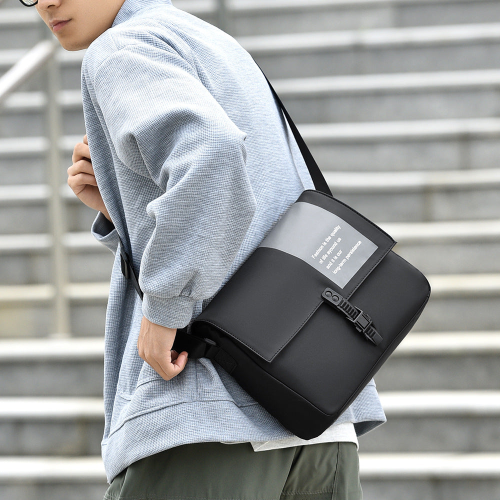 Fashionable Messenger Bag