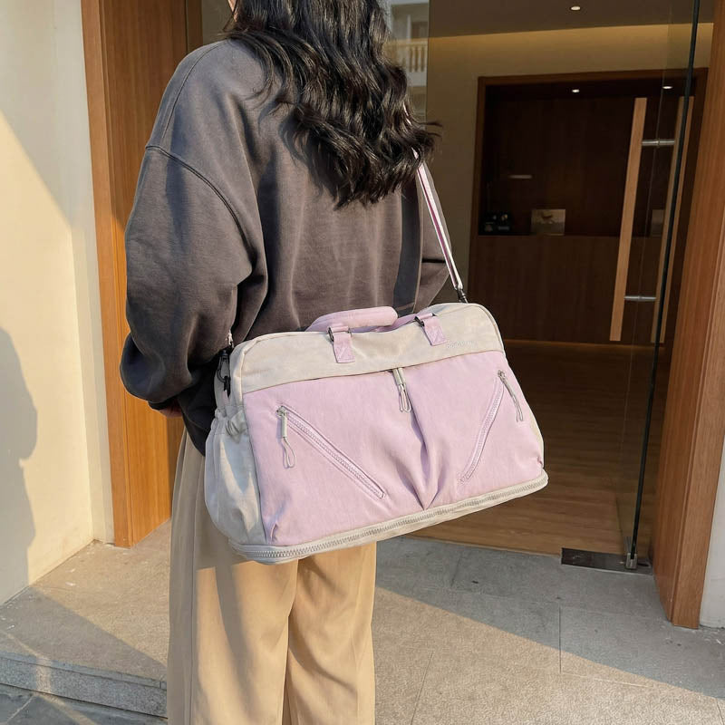 Versatile Multi-Pocket Travel Weekender Bag