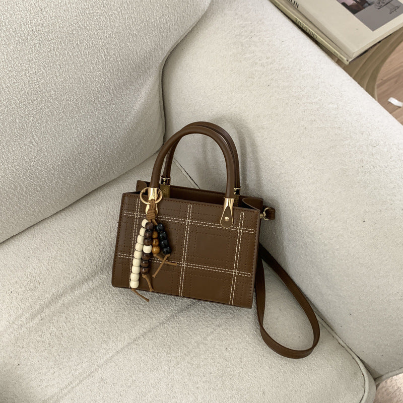 Women's mini handbag with elegant structure and golden accents-https://detail.1688.com/offer/1029694885081.html-Calm Wears-Braun-Size: without pendant-Calm Wears