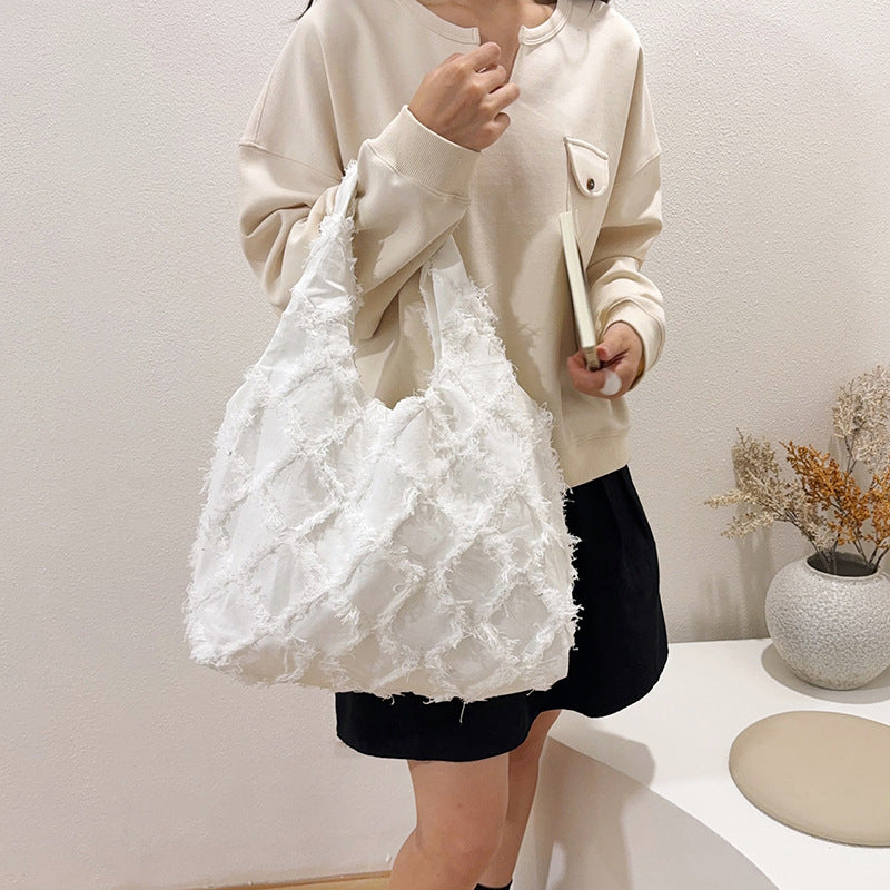 WoFringed Textured Shoulder Bag