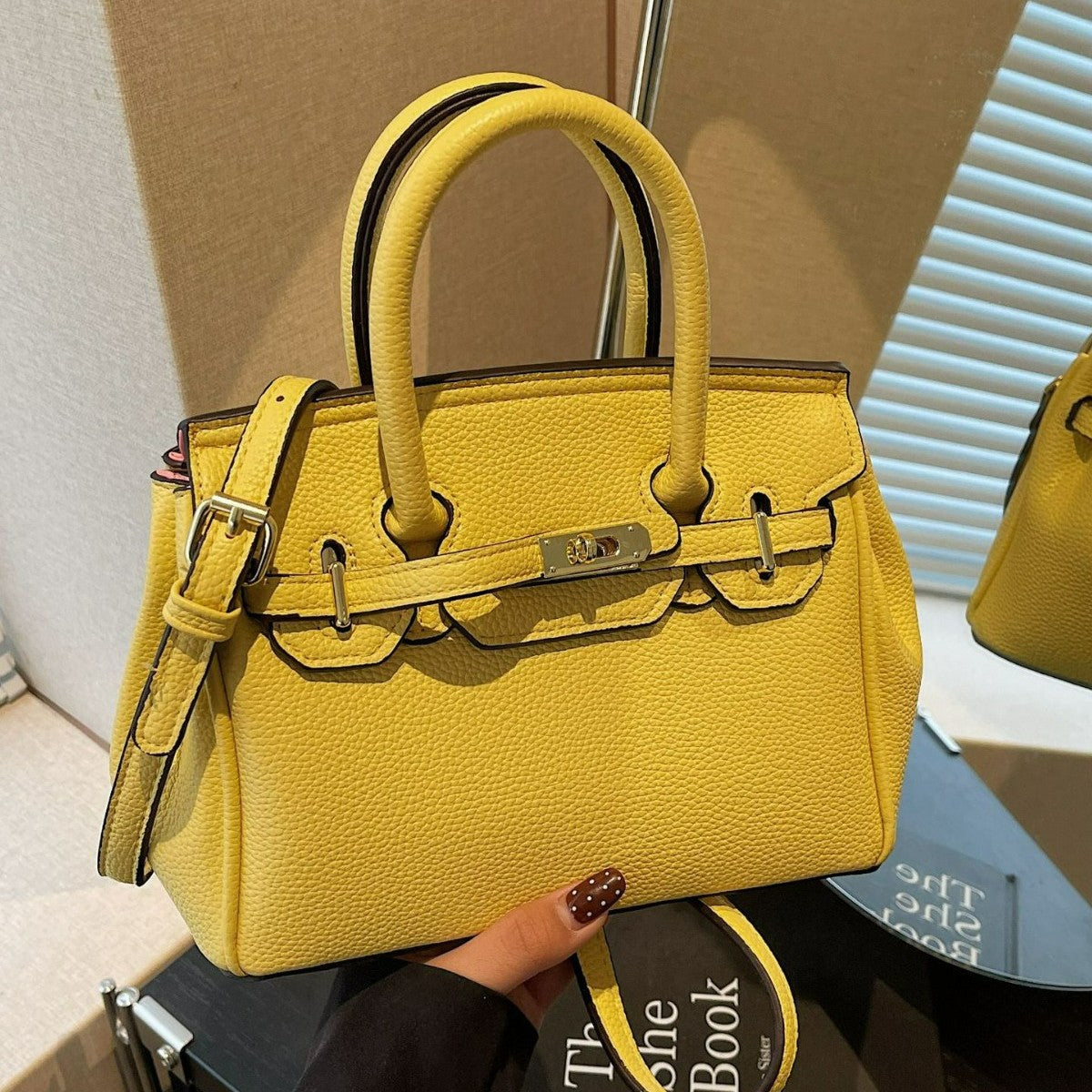 Women's mini handbag with stylish detail-https://detail.1688.com/offer/1017744500307.html-Calm Wears-Rosa-S-Calm Wears