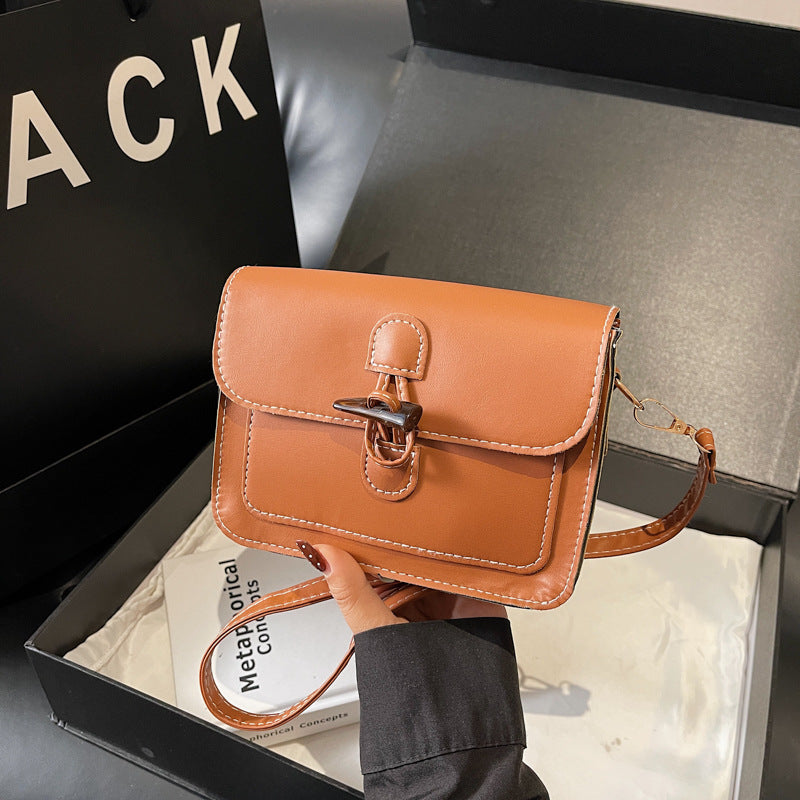 WoStructured Leather Crossbody Bag