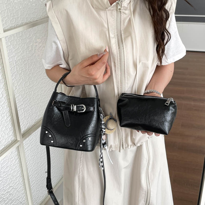 Women's stylish mini bucket bag with removable cosmetic pouch