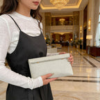WoElegant Textured Clutch